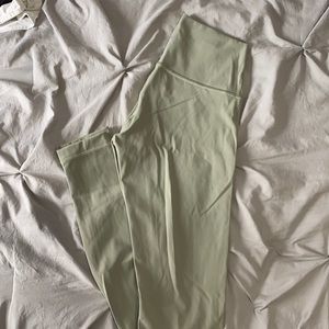 Lululemon Light Green Wunder Under Leggings 28’